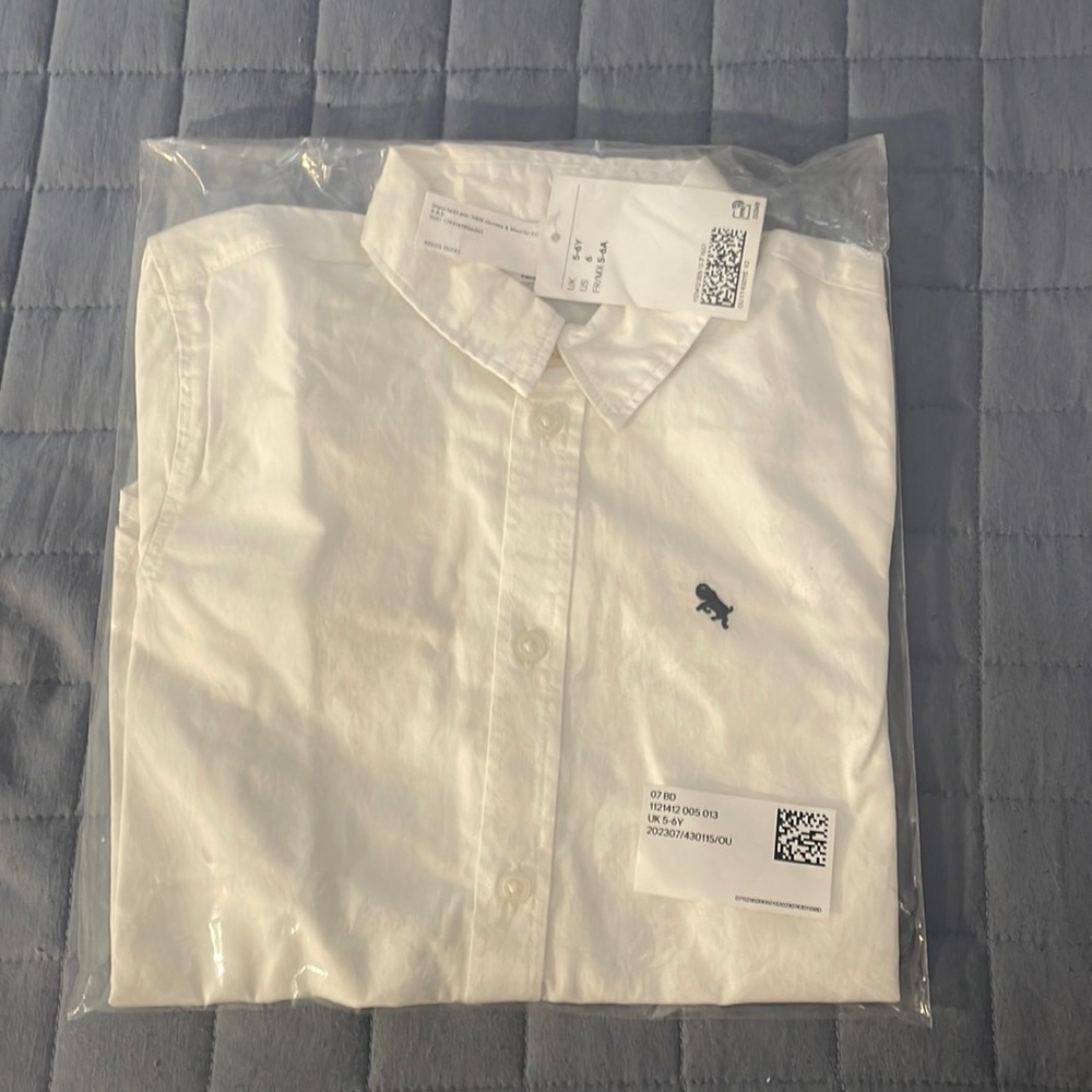 H&M short sleeve white button down
